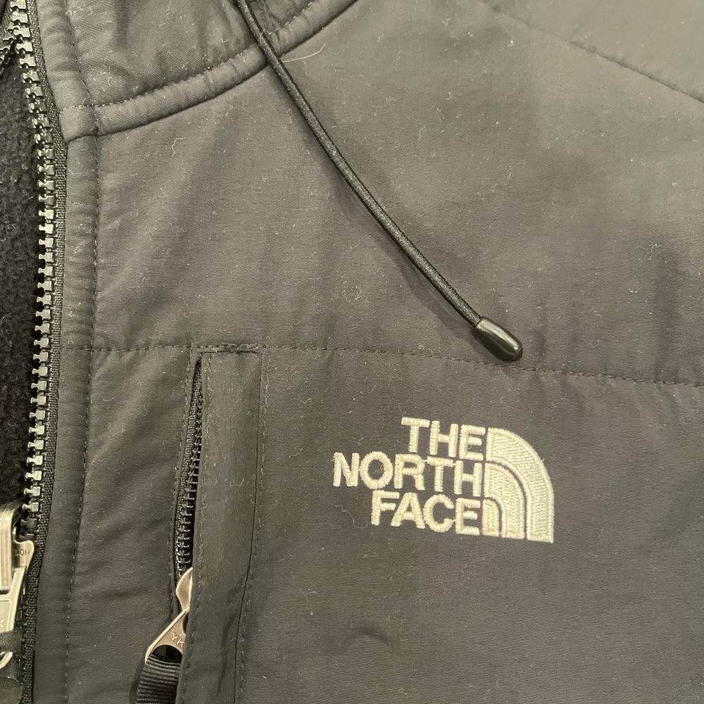 🎉HOST PICK🎉 The North Face black “Denali” zip up jacket with hood - Picture 10 of 11